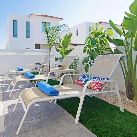 Atlev43 Villa Paralimni