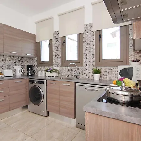Villa Atlev43 Paralimni